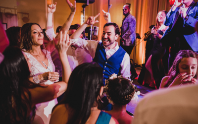 Couples – Avoid These Common Mistakes When Deciding on a Band for Your Wedding